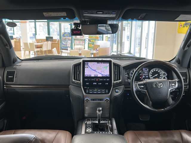トヨタ ランドクルーザー ZX 道央・札幌 2020(令2)年 4.7万km ブラック ・4WD/・寒冷地仕様/・純正ナビ/フルセグTV/DVD/CD/SD/BT/・パノラミックビューモニター/・モデリスタエアロ/・サンルーフ/・ドライブレコーダー/・ワイヤレス充電/・パワーバックドア/・プリクラッシュセーフティ/・レーダークルーズコントロール/・レーンディパーチャーアラート/・ブラインドスポットモニター/・クリアランスソナー/・オートマチックハイビーム/・リヤクロストラフィックアラート/・RSCA/・ビルトインETC/・レザーシート/・前席パワーシート/・前席シートヒーター/エアシート/・ステアリングヒーター/・ルーフレール/・横滑り防止/・LEDヘッドライト/・LEDフォグ/・リヤフォグ/・ワイパーデアイサー/・社外マフラー/・プッシュスタート/・スマートキー/・夏タイヤ社外20インチAW積込