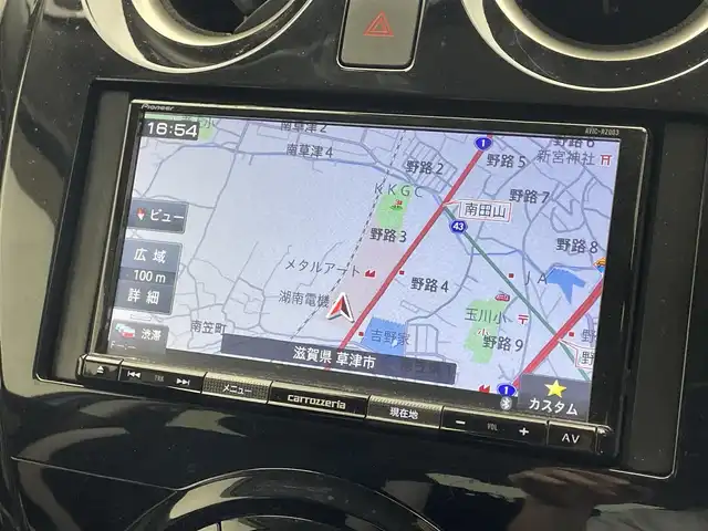 日産 ノート e－パワー X Vセレクション 滋賀県 2020(令2)年 4.9万km ダークメタルグレー 禁煙車/社外ナビ/Bluetooth/USB/SD/アラウンドビューモニター/インテリジェントエマージェンシーブレーキ/車線逸脱警報/踏み間違い衝突防止アシスト/前後ソナー/ETC/LEDヘッドライト/オートライト/ハイビームアシスト/スマートキー/プッシュスタート /純正フロアマット/電格ミラー