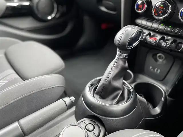 ＭＩＮＩ ミニ クーパー S 栃木県 2017(平29)年 1.3万km ブレイジングレッドメタリック ワンオーナー /コンフォートアクセス/ナビ/バックカメラ/ミラーETC/ドライブレコーダー/リアパークディスタンス /LEDヘッドライト/オートライト
