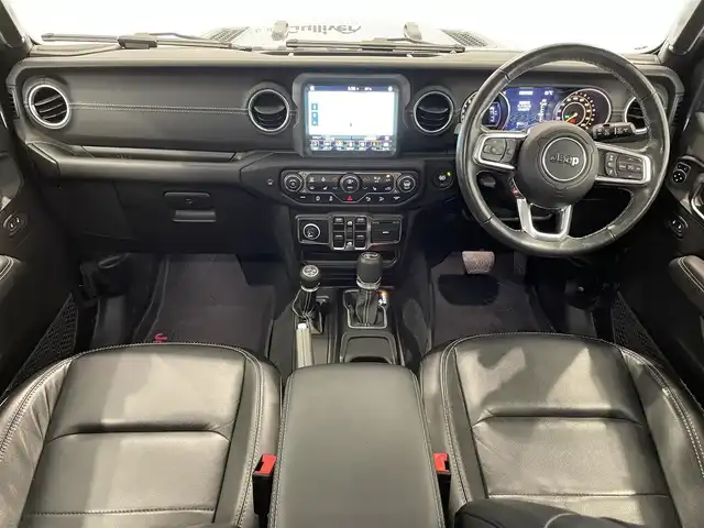 クライスラー・ジープ ジープ ラングラー アンリミテッド サハラ 熊本県 2019(令1)年 3.4万km ガンＭ ・スマートキー/・プッシュスタート/・自動緊急ブレーキ/・パークセンス/・レーンセンス/・ブラインドスポットモニター/・ヒルスタートアシスト/・黒革シート/・前席シートヒーター /・ハンドルヒーター /・純正メモリナビ/　【Bluetooth・USB・AUX・AppleCarPlay】/・ALPINEサウンドシステム/・フルセグTV/・バックカメラ＆フロントカメラ/・ETC2.0/・ドライブレコーダー(前方録画)/・LEDヘッドランプ/・LEDフォグランプ/・純正ラバーマット/・保証書/取説