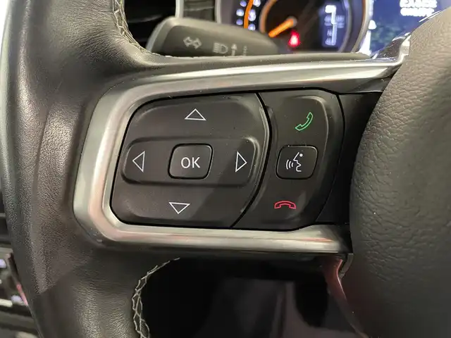クライスラー・ジープ ジープ ラングラー アンリミテッド サハラ 熊本県 2019(令1)年 3.4万km ガンＭ ・スマートキー/・プッシュスタート/・自動緊急ブレーキ/・パークセンス/・レーンセンス/・ブラインドスポットモニター/・ヒルスタートアシスト/・黒革シート/・前席シートヒーター /・ハンドルヒーター /・純正メモリナビ/　【Bluetooth・USB・AUX・AppleCarPlay】/・ALPINEサウンドシステム/・フルセグTV/・バックカメラ＆フロントカメラ/・ETC2.0/・ドライブレコーダー(前方録画)/・LEDヘッドランプ/・LEDフォグランプ/・純正ラバーマット/・保証書/取説