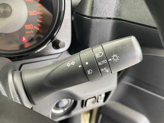スズキ ジムニー シエラ JL 千葉県 2022(令4)年 2.7万km シフォンアイボリーM 社外ナビ/フルセグTV/Bluetooth/CD/DVD/純正前後ドライブレコーダー/シートヒーター/ルーフキャリア/ダウンヒルアシストコントロール/センターデフロック/衝突被害軽減システム/LEDヘッドライト/夏タイヤ＋アルミホイール積み込み