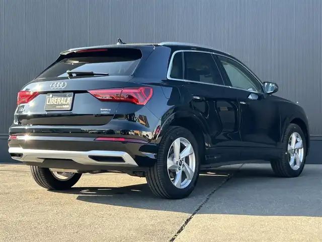 アウディ アウディ Ｑ３ 35TDIクワトロ アドバンスド 道東・釧路十勝 2023(令5)年 1万km ミトスブラックメタリック アシスタンスパッケージ/　・シートヒーター/　・パワーシート/　・アダプティブクルーズアシスト/　・ハイビームアシスト/黒レザーシート/純正ナビ/TV/BT/USB/純正ドライブレコーダー(前後)/バーチャルコックピット/パワーバックドア/360°カメラ/パドルシフト/ワイヤレス充電/アンビエントライト/LEDヘッドライト/オートライト/リアフォグライト/ETC2.0