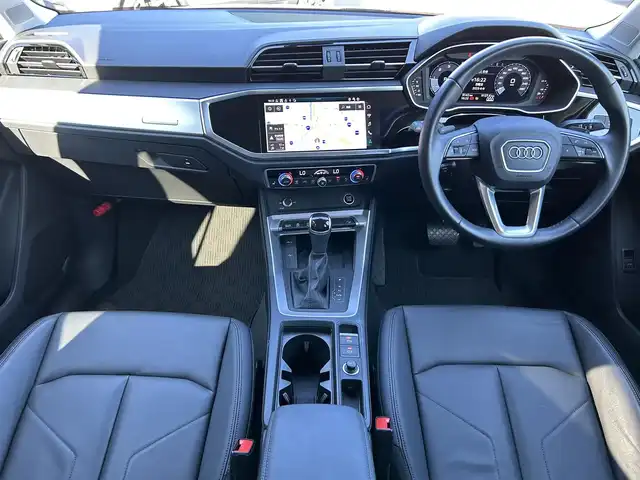 アウディ アウディ Ｑ３ 35TDIクワトロ アドバンスド 道東・釧路十勝 2023(令5)年 1万km ミトスブラックメタリック アシスタンスパッケージ/　・シートヒーター/　・パワーシート/　・アダプティブクルーズアシスト/　・ハイビームアシスト/黒レザーシート/純正ナビ/TV/BT/USB/純正ドライブレコーダー(前後)/バーチャルコックピット/パワーバックドア/360°カメラ/パドルシフト/ワイヤレス充電/アンビエントライト/LEDヘッドライト/オートライト/リアフォグライト/ETC2.0
