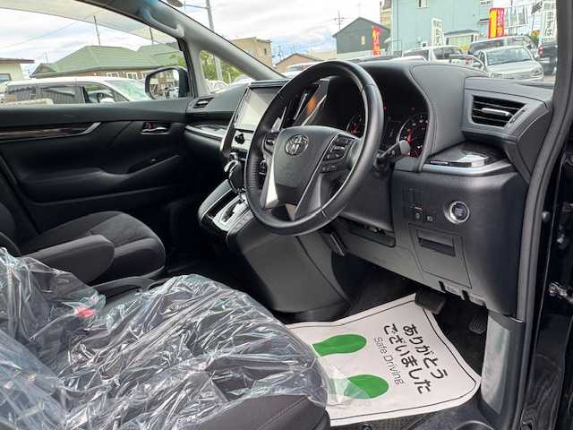 トヨタ アルファード S 道東・釧路十勝 2020(令2)年 2.2万km ブラック ４WD/寒冷地仕様/Tコネクトナビ/CD/DVD/BT/Miracast/バックカメラ/純正12.1インチフリップダウンモニター/片側パワースライドドア/バックカメラ/社外ETC/デアイサー /革巻きステアリング/純正マット/ドアバイザー