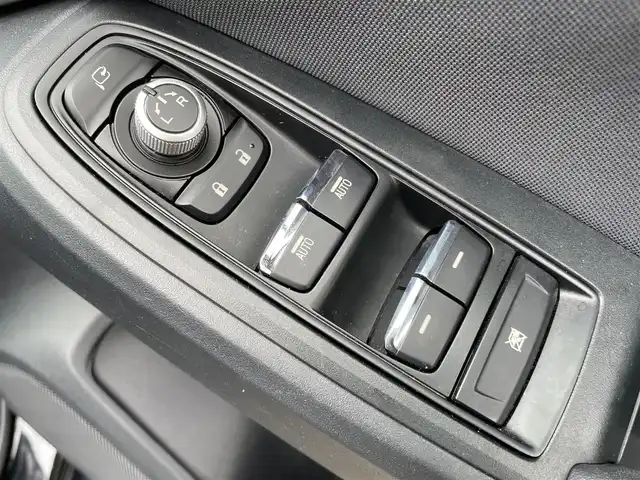スバル インプレッサ ＸＶ 2．0i－L アイサイト 石川県 2017(平29)年 7.5万km クリスタルブラックシリカ 4WD/社外メモリーナビ/社外CD/ワンセグTV/バックカメラ/LEDヘッドライト/ETC/ドライブレコーダー/レーダークルーズ/アイサイト/パドルシフト/スマートキー/プッシュスタート/電動ミラー/保証書