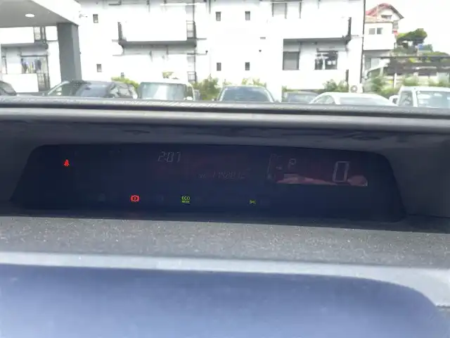 トヨタ アクア S 千葉県 2015(平27)年 11.5万km シルバーM (株)IDOMが運営する【じしゃロン八千代店】の自社ローン専用車両になります。/こちらは現金またはオートローンご利用時の価格です。自社ローンご希望の方は別途その旨お申付け下さい/フルセグTVカーナビ/Bluetoothオーディオ対応/ドラレコ搭載