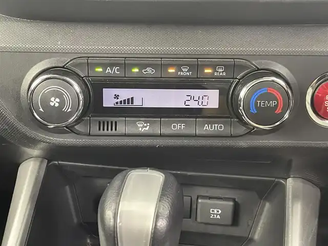 トヨタ ライズ Z 埼玉県 2020(令2)年 3.5万km ナチュラルベージュマイカM 純正ナビ（Bluetooth/DVD/AM/FM）/フルセグTV/バックカメラ/レーダークルーズコントロール/横滑り防止装置/レーンキープアシスト/盗難防止装置/プリクラッシュセーフティ/前後コーナーセンサー/LEDヘッドライト/ブラインドスポットモニター/ETC/シートヒーター/純正17インチアルミホイール/スマートキー