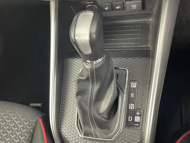 トヨタ ライズ Z 埼玉県 2020(令2)年 3.5万km ナチュラルベージュマイカM 純正ナビ（Bluetooth/DVD/AM/FM）/フルセグTV/バックカメラ/レーダークルーズコントロール/横滑り防止装置/レーンキープアシスト/盗難防止装置/プリクラッシュセーフティ/前後コーナーセンサー/LEDヘッドライト/ブラインドスポットモニター/ETC/シートヒーター/純正17インチアルミホイール/スマートキー