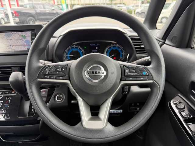 日産 ルークス HWS X プロパイロットED 長野県 2022(令4)年 1.7万km チタニウムグレーメタリック ４ＷＤ/プロパイロット/純正メモリーナビ/（MJ122D－W）/全方位カメラ/ステアリングスイッチ/BluetoothAudio/純正15インチアルミホイール/追従クルーズコントロール/オートマチックハイビーム/両側電動スライドドア/前席シートヒーター/アイドリングストップ/プッシュスタート/ウインカーミラー/ベンチシート　/純正フロアマット/オートライト/ＬＥＤライト/ETC