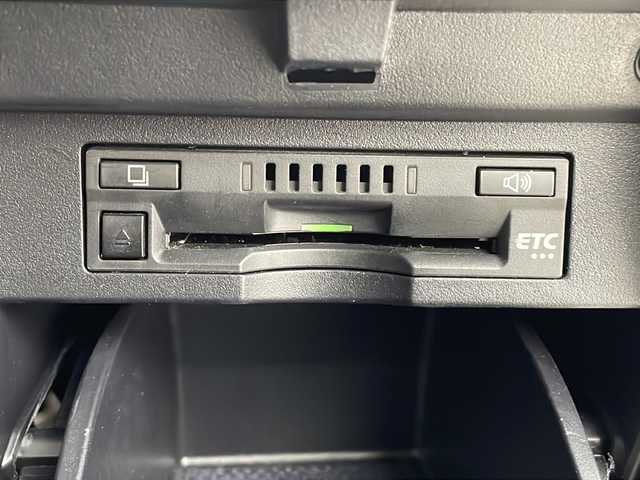 トヨタ アルファード S Cパッケージ 鹿児島県 2021(令3)年 2万km ホワイトパールクリスタルシャイン 純正メモリナビ/(DVD/フルセグTV/Bluetooth/USB)/サンルーフ/モデリスタエアロ/純正フリップダウンモニター/デジタルインナーミラー/ブラインドスポットモニター/バックカメラ/セーフティセンス/・プリクラッシュセーフティ/・ロードサインアシスト/・レーダークルーズコントロール/・レーントレーシングアシスト/・アダクティブハイビームシステム/3眼LEDヘッドライト/パワーバックドア/スマートキー/ビルトインETC2.0/前後ドライブレコーダー/合皮黒レザーシート/前席パワーシート(2列目スライドのみ手動)/前席シートヒーター/前席エアシート/ステアリングヒーター/カーテンエアバッグ/横滑り防止機能/純正18インチアルミホイール/保証書/取扱説明書/スペアキー