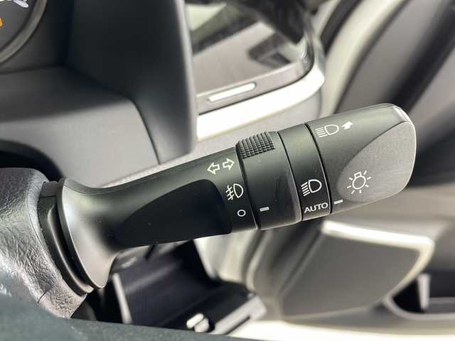 トヨタ アルファード S Cパッケージ 鹿児島県 2021(令3)年 2万km ホワイトパールクリスタルシャイン 純正メモリナビ/(DVD/フルセグTV/Bluetooth/USB)/サンルーフ/モデリスタエアロ/純正フリップダウンモニター/デジタルインナーミラー/ブラインドスポットモニター/バックカメラ/セーフティセンス/・プリクラッシュセーフティ/・ロードサインアシスト/・レーダークルーズコントロール/・レーントレーシングアシスト/・アダクティブハイビームシステム/3眼LEDヘッドライト/パワーバックドア/スマートキー/ビルトインETC2.0/前後ドライブレコーダー/合皮黒レザーシート/前席パワーシート(2列目スライドのみ手動)/前席シートヒーター/前席エアシート/ステアリングヒーター/カーテンエアバッグ/横滑り防止機能/純正18インチアルミホイール/保証書/取扱説明書/スペアキー