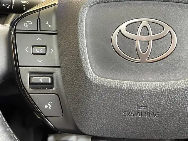 トヨタ プリウス Z 岩手県 2023(令5)年 4.9万km アティチュードブラックマイカ ４WD/寒冷地仕様/GRフロントスポイラー・テールゲートスポイラー/GRスポーツサイドバイザー/GRカーボンナンバーフレーム/モデリスタイルミライティングキット/トヨタチームメイト　アドバンストパーク/パノラミックビューモニター/パノラマルーフ/ITSConnect/置くだけ充電/トヨタセーフティセンス/プリクラッシュセーフティ/レーダークルーズコントロール/レーントレーシングアシスト/レーンチェンジアシスト/オートマチックハイビーム/プロアクティブドライビングアシスト/ロードサインアシスト/安心降車サポート/クリアランスソナー/パーキングサポートブレーキ/パワーバックドア/デジタルインナーミラー/パワーシート/シートヒーター/シートベンチレーション/ステアリングヒーター/置くだけ充電/AC100V1500Wアクセサリーコンセント/12.3型ナビ/ETC2.0/純正ドライブレコーダー