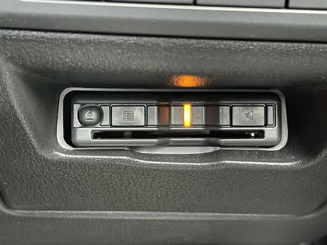 マツダ マツダ３ファストバック 20S プロアクティブ ツーリングS 愛知県 2022(令4)年 1.1万km ポリメタルグレーM 純正ナビ　フルセグＴＶ　ＤＶＤ　ＨＤＭＩ　全方位カメラ　シートヒーター　ハンドルヒーター　ＥＴＣ　衝突軽減　追従クルコン　ＬＥＤオートライト　コーナーセンサー　電動パーキング　ＨＵＤ　ＢＳＭ　禁煙車