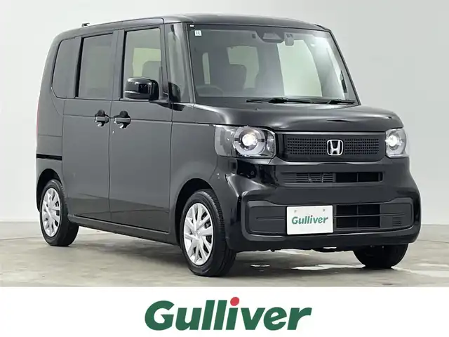 ホンダ Ｎ ＢＯＸ 千葉県 2024(令6)年 0.2万km クリスタルブラックパール Honda SENSING/・衝突軽減ブレーキ（CMBS）/・先行車発進お知らせ機能/・歩行者事故低減ステアリング/・路外逸脱抑制機能/・標識認識機能/・渋滞追従機能付アダプティブクルーズコントロール（ACC）/・車線維持支援システム（LKAS）/・誤発進抑制機能/・後方誤発進抑制機能/・近距離衝突軽減ブレーキ/・急アクセル抑制機能/・パーキングセンサーシステム/・オートハイビーム/純正9インチメモリーナビ/・Bluetooth接続/・フルセグTV/・CD/DVD再生/・バックカメラ/片側パワースライドドア/LEDヘッドライト/純正フロアマット/ETC