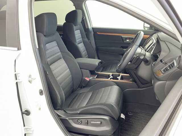 ホンダ ＣＲ－Ｖ ハイブリッド EX 兵庫県 2018(平30)年 3.5万km プラチナホワイトパール ・ホンダセンシング/・衝突軽減ブレーキ【CMBS]/・先行車発進お知らせ機能/・路外逸脱抑制システム/・レーンキープアシスト/・ブラインドスポットモニター/・標識認識機能/・ドライバー注意力警告/・レーダークルーズコントロール/・純正ナビ＆フルセグ＆BT＆DVD/・バックカメラ/・スマートキー/・ビルトインETC2.0/・パドルシフト/・前席シートヒーター/・ドアミラーヒーター/・プラズマクラスター/・社外前後デジタルミラー型ドライブレコーダー/・フロントワイパーデザイアー/・LEDライト/・LEDフォグランプ/・純正18インチAW