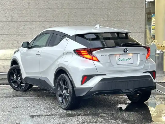 トヨタ Ｃ－ＨＲ G モード ネロセーフティプラスⅢ 兵庫県 2023(令5)年 4.8万km プラチナホワイトパールマイカ ワンオーナー/バックカメラ（全方位/バック）/ETC/コーナーセンサー/自動防眩式ルームミラー/前後ドライブレコーダー/レザーシート（ハーフレザー）/LEDライト/オートライト/オートハイビーム/フォグランプ/純正フロアマット/取扱説明書・保証書
