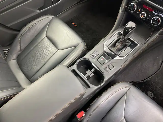 スバル ＸＶ ハイブリッド 2．0e－L アイサイト 新潟県 2020(令2)年 7万km クールグレーカーキ 純正メモリナビ(Bluetooth・USB・CD・DVD）/フリップダウンモニター（TVM-PW930)/アイサイト　/フルセグ　/バックサイドカメラ　/前席パワーシート/前席シートヒーター　/D席メモリーシート　/合皮シート　/LEDオートライト/レーンキープアシスト　/追従クルーズコントロール/後方コーナーセンサー　/レーダー探知機（AR-333RA)/ETC/パドルシフト/ステアリングスイッチ/レザーステアリング/純正フロアマット/純正１７インチアルミホイール/スマートキー/スペアキー