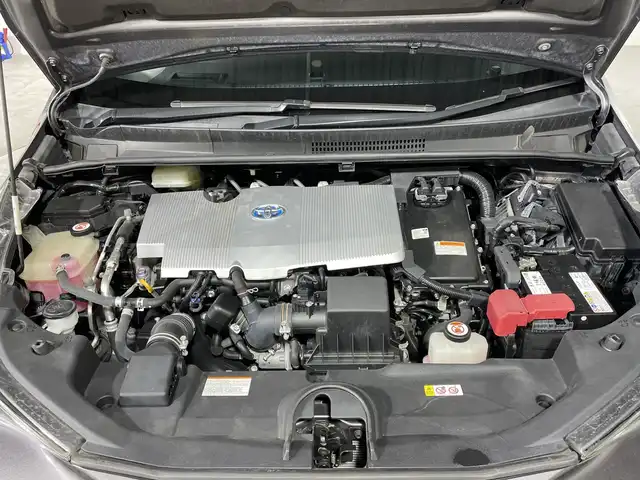 トヨタ プリウス A プレミアム　ツーリングセレ 福岡県 2017(平29)年 5.9万km グレーメタリック アルパイン9インチナビ/（フルセグ、BT、AMFM、CDDVD）/ドラレコ/バックモニター/横滑り防止装置/コーナーセンサー（前後）/レーンキープアシスト/衝突被害軽減システム/レーダークルーズコントロール/ETC/100V充電/シートヒーター/パワーシート/BSM/パーキングアシスト/ドアバイザー/ステアリングスイッチ/スマートキー（スペア1本）