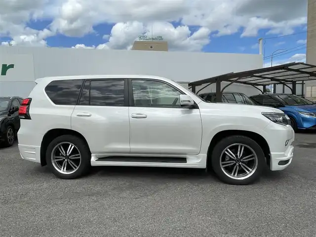 トヨタ ランドクルーザー プラド TX 福島県 2022(令4)年 2.8万km ホワイトパールクリスタルシャイン ワンオーナー/４WD/社外ナビ（アルパイン）/　　　（CD，DVD，FM，AM，BT，TV，HDMI）/デジタルインナーミラー/社外マフラー（M，zSPEED）/社外サスペンション（JAOS）/社外20インチホイール（M，zSPEED）/Bカメラ/クルコン追尾あり/レーンキープアシスト/横滑り防止/オートライト/オートハイビム/ETC/カーテンエアバッグ