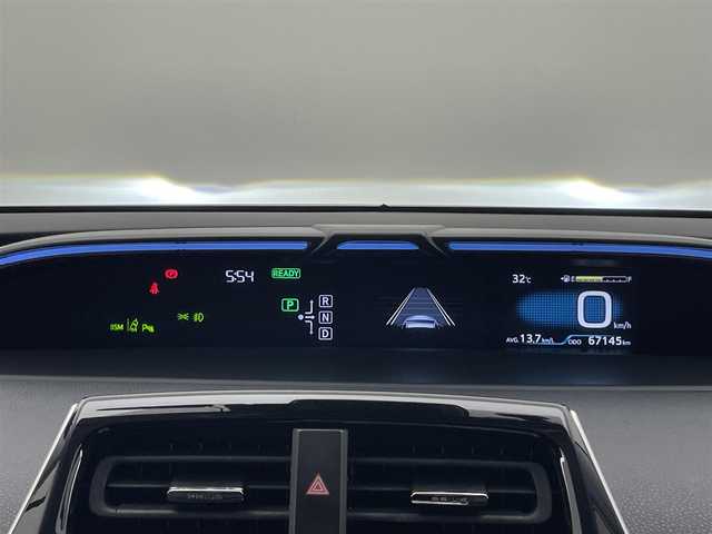 トヨタ プリウス A ツーリングセレクション 愛知県 2016(平28)年 6.8万km アティチュードブラックマイカ 純正９型ナビ　アドバンストパーク　ＨＵＤ　黒革　ＢＳＭ　追従クルコン　セーフティセンス　ミラー型前後ドラレコ　フルセグ　ＤＶＤ　バックカメラ　ＥＴＣ2.0　シートヒーター　衝突軽減　ＬＥＤライト　禁煙/コーナーセンサー　純正マット　車線逸脱　スマートキー　プッシュスタート　純正１７インチAW