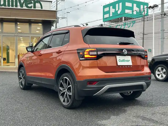 フォルクスワーゲン Ｔ－クロス TSI 1stプラス 埼玉県 2020(令2)年 4.5万km オレンジ 純正ナビ（Ｂｌｕｅｔｏｏｔｈ、ＣＤ、ＤＶＤ、フルセグＴＶ）/バックカメラ/ＥＴＣ2.0/追従走行有クルコン/スペアキー/ターボ/スマートキー/パーキングアシスト/ハーフレザーシート/純正アルミ/ＬＥＤヘッド/プッシュスタート/保証書/アイドリングストップ/オートエアコン/純正フロアマット/前後コーナーセンサー/横滑り防止装置/オートライト/ダブル＋サイドエアバッグ/USB入力端子