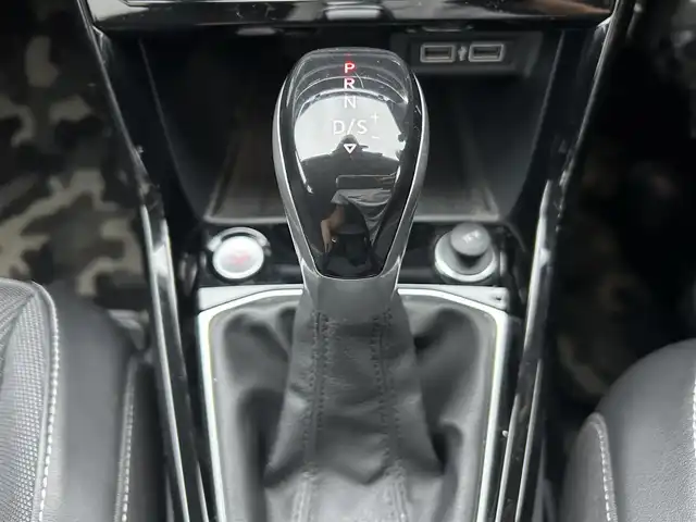 フォルクスワーゲン Ｔ－クロス TSI 1stプラス 埼玉県 2020(令2)年 4.5万km オレンジ 純正ナビ（Ｂｌｕｅｔｏｏｔｈ、ＣＤ、ＤＶＤ、フルセグＴＶ）/バックカメラ/ＥＴＣ2.0/追従走行有クルコン/スペアキー/ターボ/スマートキー/パーキングアシスト/ハーフレザーシート/純正アルミ/ＬＥＤヘッド/プッシュスタート/保証書/アイドリングストップ/オートエアコン/純正フロアマット/前後コーナーセンサー/横滑り防止装置/オートライト/ダブル＋サイドエアバッグ/USB入力端子