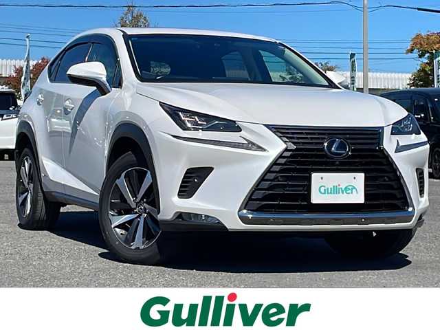 レクサス ＮＸ 300h バージョンL 道央・札幌 2017(平29)年 7万km ソニッククォーツ ４WD/寒冷地仕様/サンルーフ/純正メーカーナビ/CD/DVD/BT/フルセグ/プリクラッシュセーフティ/横滑り防止装置/レーダークルーズコントロール/レーンキープアシスト/クリアランスソナー/ブラインドスポットモニター/パノラミックビューモニター/ビルトインETC/ドライブレコーダー/自動防眩ミラー/EVMODE/DRIVEMODE切替/パワーバックドア/全席パワーシート/D席メモリーシート/全席シートヒーター/前席エアシート/レザーシート/革巻きステアリング/パドルシフト/ハンドルヒーター/AC100V/電動パーキング/ブレーキホールド/MTモード付AT/プッシュスタート/スマートキー/３眼LEDヘッドライト/オートライト/オートハイビーム/フォグランプ/電動格納ミラー/ヒーテッドドアミラー/ウィンカーミラー/純正フロアマット/ドアバイザー