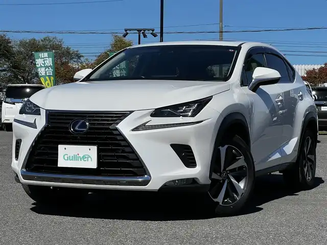 レクサス ＮＸ 300h バージョンL 道央・札幌 2017(平29)年 7万km ソニッククォーツ ４WD/寒冷地仕様/サンルーフ/純正メーカーナビ/CD/DVD/BT/フルセグ/プリクラッシュセーフティ/横滑り防止装置/レーダークルーズコントロール/レーンキープアシスト/クリアランスソナー/ブラインドスポットモニター/パノラミックビューモニター/ビルトインETC/ドライブレコーダー/自動防眩ミラー/EVMODE/DRIVEMODE切替/パワーバックドア/全席パワーシート/D席メモリーシート/全席シートヒーター/前席エアシート/レザーシート/革巻きステアリング/パドルシフト/ハンドルヒーター/AC100V/電動パーキング/ブレーキホールド/MTモード付AT/プッシュスタート/スマートキー/３眼LEDヘッドライト/オートライト/オートハイビーム/フォグランプ/電動格納ミラー/ヒーテッドドアミラー/ウィンカーミラー/純正フロアマット/ドアバイザー