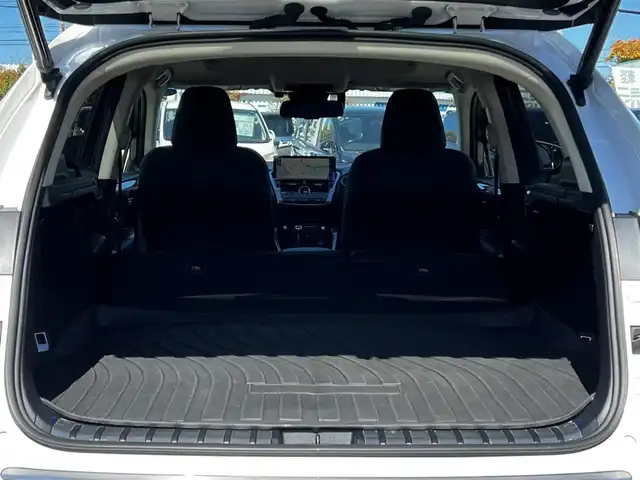 レクサス ＮＸ 300h バージョンL 道央・札幌 2017(平29)年 7万km ソニッククォーツ ４WD/寒冷地仕様/サンルーフ/純正メーカーナビ/CD/DVD/BT/フルセグ/プリクラッシュセーフティ/横滑り防止装置/レーダークルーズコントロール/レーンキープアシスト/クリアランスソナー/ブラインドスポットモニター/パノラミックビューモニター/ビルトインETC/ドライブレコーダー/自動防眩ミラー/EVMODE/DRIVEMODE切替/パワーバックドア/全席パワーシート/D席メモリーシート/全席シートヒーター/前席エアシート/レザーシート/革巻きステアリング/パドルシフト/ハンドルヒーター/AC100V/電動パーキング/ブレーキホールド/MTモード付AT/プッシュスタート/スマートキー/３眼LEDヘッドライト/オートライト/オートハイビーム/フォグランプ/電動格納ミラー/ヒーテッドドアミラー/ウィンカーミラー/純正フロアマット/ドアバイザー
