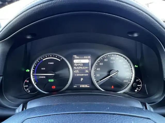 レクサス ＮＸ 300h バージョンL 道央・札幌 2017(平29)年 7万km ソニッククォーツ ４WD/寒冷地仕様/サンルーフ/純正メーカーナビ/CD/DVD/BT/フルセグ/プリクラッシュセーフティ/横滑り防止装置/レーダークルーズコントロール/レーンキープアシスト/クリアランスソナー/ブラインドスポットモニター/パノラミックビューモニター/ビルトインETC/ドライブレコーダー/自動防眩ミラー/EVMODE/DRIVEMODE切替/パワーバックドア/全席パワーシート/D席メモリーシート/全席シートヒーター/前席エアシート/レザーシート/革巻きステアリング/パドルシフト/ハンドルヒーター/AC100V/電動パーキング/ブレーキホールド/MTモード付AT/プッシュスタート/スマートキー/３眼LEDヘッドライト/オートライト/オートハイビーム/フォグランプ/電動格納ミラー/ヒーテッドドアミラー/ウィンカーミラー/純正フロアマット/ドアバイザー