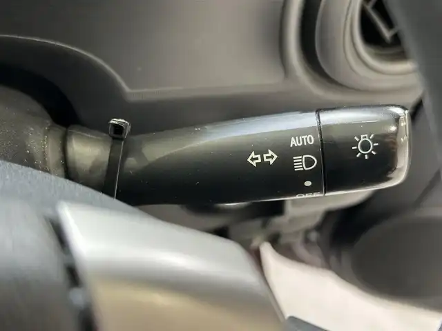 トヨタ アクア S 沖縄県 2014(平26)年 5.5万km ディープアメジストマイカメタリック (株)IDOMが運営する【じしゃロンコザ店】の自社ローン専用車両になりますこちらは現金またはオートローンご利用時の価格です。自社ローンご希望の方は別途その旨お申付け下さい/・本土仕入/・純正ナビ/・TV/・バックカメラ/・ETC/・スマートキー/・プッシュスタート/・ドライブレコーダー/・純正フロアマット/・純正アルミホイール/・オートライト