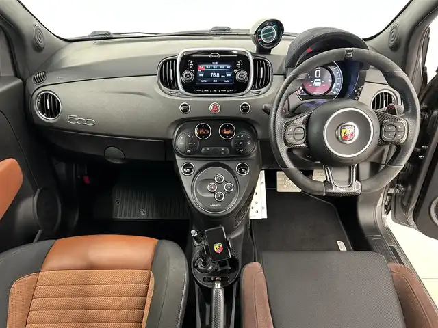 アバルト ５９５ コンペティツィオーネ 岡山県 2018(平30)年 3万km グレー 純正ディスプレイオーディオ/Bluetooth/USB/レカロシート（D）　純正シートあり/パドルシフト/アルミペダル/ETC/ステアリングスイッチ/アバルト純正17インチAW/ブレンボ製レッドキャリパー/リアディフューザー/カーボンサイドミラーカバー/PDC