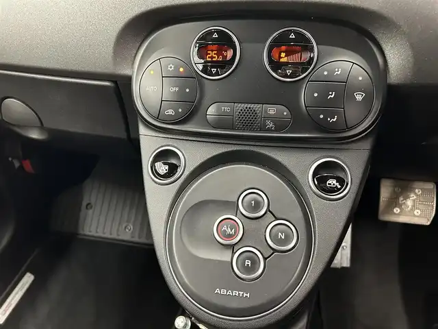 アバルト ５９５ コンペティツィオーネ 岡山県 2018(平30)年 3万km グレー 純正ディスプレイオーディオ/Bluetooth/USB/レカロシート（D）　純正シートあり/パドルシフト/アルミペダル/ETC/ステアリングスイッチ/アバルト純正17インチAW/ブレンボ製レッドキャリパー/リアディフューザー/カーボンサイドミラーカバー/PDC