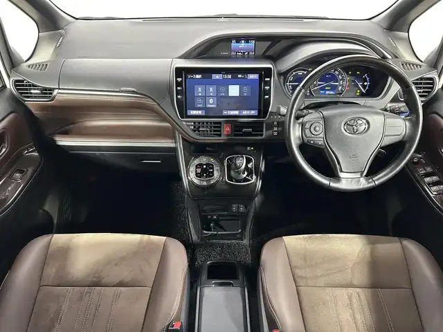 トヨタ エスクァイア ハイブリッド Gi プレミアムパッケージ 大阪府 2019(令1)年 4.2万km ホワイトパールクリスタルシャイン 純正10incナビTV バックカメラ ハーフレザー シートヒーター ステアリングヒーター クルーズコントロール 衝突軽減ブレーキ レーンアシスト オートハイビーム 両側パワースライドドア 前後ドライブレコーダー ETC
