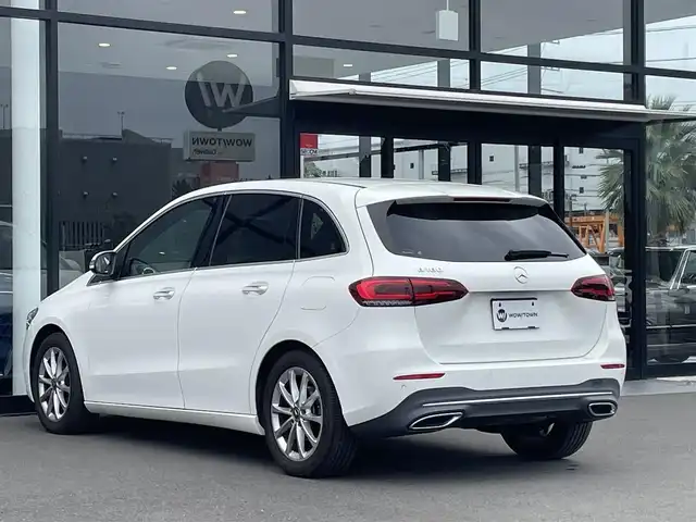 メルセデス・ベンツ Ｂ１８０ 千葉県 2019(令1)年 3.8万km ポーラホワイト ドライビングアシスタンスパッケージ/ナビゲーションコネクティビティパッケージ/アクティブブレーキアシスト/アクティブレーンキーピングアシスト/レーンチェンジアシスト/アテンションアシスト/前席パワーシート/シートヒーター/ハーフレザーシート/純正HDDナビ/地デジTV/【Bluetooth接続】/バックカメラ/ドライブレコーダー/革巻きステアリング/ステアリングスイッチ/パドルシフト/ETC（2.0）/LEDヘッドライト/フォグライト/ウインカーミラー/純正17インチアルミホイル/サイド/カーテンエアバッグ/キーレスゴー