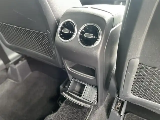 メルセデス・ベンツ Ｂ１８０ 千葉県 2019(令1)年 3.8万km ポーラホワイト ドライビングアシスタンスパッケージ/ナビゲーションコネクティビティパッケージ/アクティブブレーキアシスト/アクティブレーンキーピングアシスト/レーンチェンジアシスト/アテンションアシスト/前席パワーシート/シートヒーター/ハーフレザーシート/純正HDDナビ/地デジTV/【Bluetooth接続】/バックカメラ/ドライブレコーダー/革巻きステアリング/ステアリングスイッチ/パドルシフト/ETC（2.0）/LEDヘッドライト/フォグライト/ウインカーミラー/純正17インチアルミホイル/サイド/カーテンエアバッグ/キーレスゴー