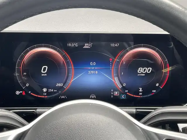 メルセデス・ベンツ Ｂ１８０ 千葉県 2019(令1)年 3.8万km ポーラホワイト ドライビングアシスタンスパッケージ/ナビゲーションコネクティビティパッケージ/アクティブブレーキアシスト/アクティブレーンキーピングアシスト/レーンチェンジアシスト/アテンションアシスト/前席パワーシート/シートヒーター/ハーフレザーシート/純正HDDナビ/地デジTV/【Bluetooth接続】/バックカメラ/ドライブレコーダー/革巻きステアリング/ステアリングスイッチ/パドルシフト/ETC（2.0）/LEDヘッドライト/フォグライト/ウインカーミラー/純正17インチアルミホイル/サイド/カーテンエアバッグ/キーレスゴー