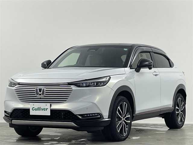 ホンダ ヴェゼル ハイブリッド e:HEV PLaY 埼玉県 2021(令3)年 4万km パール 純正８型ナビ　サンルーフ　全方位カメラ　シートヒーター　ＢＳＭ　プレミアムオーディオ　ＥＴＣ　ドラレコ　電動リアゲート　ワイヤレス充電　ハーフレザー　ホンダセンシング　ダウンヒルアシスト　禁煙