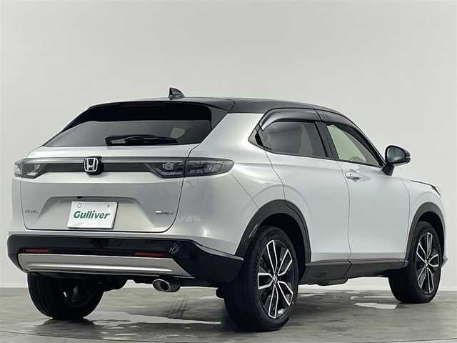ホンダ ヴェゼル ハイブリッド e:HEV PLaY 埼玉県 2021(令3)年 4万km パール 純正８型ナビ　サンルーフ　全方位カメラ　シートヒーター　ＢＳＭ　プレミアムオーディオ　ＥＴＣ　ドラレコ　電動リアゲート　ワイヤレス充電　ハーフレザー　ホンダセンシング　ダウンヒルアシスト　禁煙