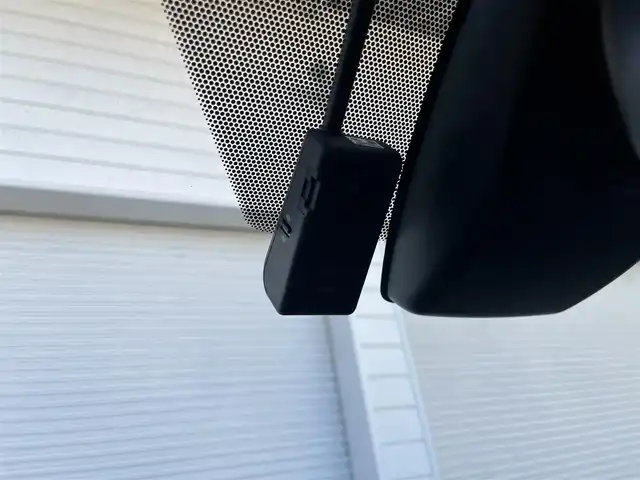 トヨタ ＲＡＶ４ アドベンチャー オフロードPKG 高知県 2021(令3)年 6.3万km アティチュードブラックマイカ 純正ディスプレイオーディオ/　Bluetooth/フルセグ/　AM/FM/Miracast/ビルトインETC/ドライブレコーダー/4WD/純正18インチアルミホイール/純正フロアマット/プッシュスタート/スマートキー/クルーズコントロール/MTモード付AT/バックカメラ/ルーフレール/オートマチックハイビーム/オートライト/ダウンヒルアシストコントロール/コーナーセンサー/LEDヘッドライト/衝突被害軽減システム/記録簿/保証書/取扱説明書/盗難防止装置