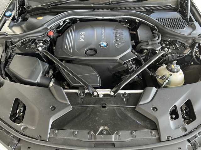 ＢＭＷ ５２３ｄ Mスポーツ 岐阜県 2017(平29)年 4.1万km サファイアブラックP /ワンオーナー//純正ナビ//フルセグTV/Bluetooth/CD/DVD//全周囲カメラ//パワーバックドア//全席シートヒーター//前席シートベンチレーター//前席パワーシート//レザーシート//レーダークルーズコントロール//レーンキープアシスト//プリクラッシュセーフティシステム//クリアランスソナー//オートマチックハイビーム//オートライト//ビルトインETC//純正19インチAW//純正フロアマット//スペアキー//冬タイヤ×4