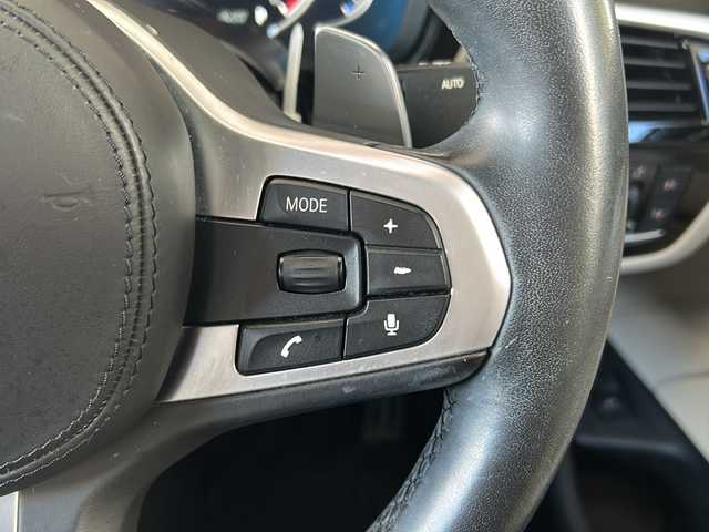 ＢＭＷ ５２３ｄ Mスポーツ 岐阜県 2017(平29)年 4.1万km サファイアブラックP /ワンオーナー//純正ナビ//フルセグTV/Bluetooth/CD/DVD//全周囲カメラ//パワーバックドア//全席シートヒーター//前席シートベンチレーター//前席パワーシート//レザーシート//レーダークルーズコントロール//レーンキープアシスト//プリクラッシュセーフティシステム//クリアランスソナー//オートマチックハイビーム//オートライト//ビルトインETC//純正19インチAW//純正フロアマット//スペアキー//冬タイヤ×4