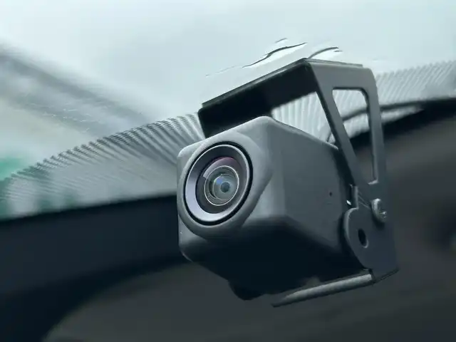 トヨタ アクア クロスオーバー 新潟県 2018(平30)年 7.3万km ベージュ ワンオーナー/衝突軽減ブレーキ/革巻きステアリング/ハーフレザーシート/アイドリングストップ/純正ETC/バックカメラ/社外ナビ/（フルセグ、Bluetooth、CD/DVD、AM/FM）/社外ドライブレコーダー（前方のみ）/レーンキープアシスト/横滑り防止/コーナーセンサー/ルーフレーフ/スマートキー/スペアキー/オートライト/LEDヘッドライト/純正フロアマット/純正アルミホイール