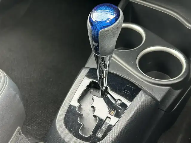 トヨタ アクア クロスオーバー 新潟県 2018(平30)年 7.3万km ベージュ ワンオーナー/衝突軽減ブレーキ/革巻きステアリング/ハーフレザーシート/アイドリングストップ/純正ETC/バックカメラ/社外ナビ/（フルセグ、Bluetooth、CD/DVD、AM/FM）/社外ドライブレコーダー（前方のみ）/レーンキープアシスト/横滑り防止/コーナーセンサー/ルーフレーフ/スマートキー/スペアキー/オートライト/LEDヘッドライト/純正フロアマット/純正アルミホイール