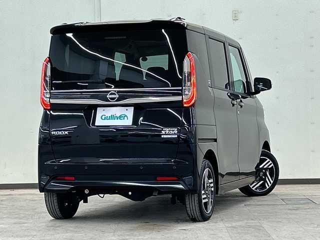 日産 ルークス HWS X プロパイロットED 道央・札幌 2023(令5)年 0.9万km ブラック 4WD//純正メモリナビ//フルセグテレビ//バックカメラ//アイドリングストップ//クルーズコントロール//プッシュスタート//両側パワースライドドア//ETC//冬タイヤ付き