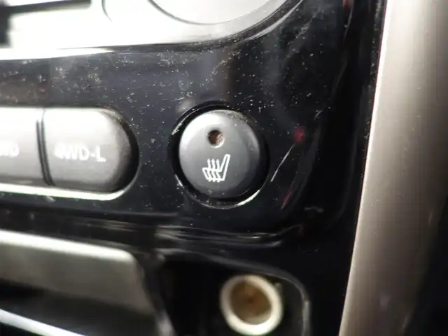 スズキ ジムニー ランドベンチャー 山形県 2015(平27)年 6.1万km パールホワイト パートタイム4WD/5MT/SDナビ/　　【CD DVD BT フルセグ USB MSV】/撥水シート/シートヒーター/ステアリングスイッチ/IC付ターボ/電動格納ウィンカーミラー/フォグランプ/リモコンキー/スペアキー/ETC