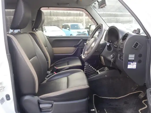 スズキ ジムニー ランドベンチャー 山形県 2015(平27)年 6.1万km パールホワイト パートタイム4WD/5MT/SDナビ/　　【CD DVD BT フルセグ USB MSV】/撥水シート/シートヒーター/ステアリングスイッチ/IC付ターボ/電動格納ウィンカーミラー/フォグランプ/リモコンキー/スペアキー/ETC