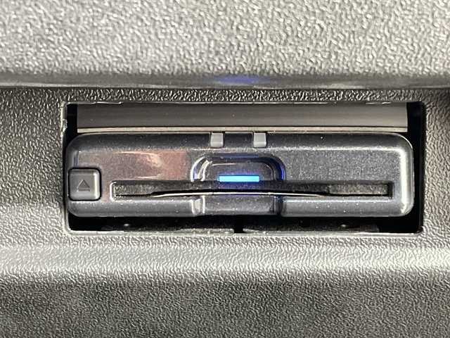 スズキ ジムニー XC 神奈川県 2020(令2)年 2万km ジャングルグリーン ・社外ナビ/・バックカメラ/AM/FM/フルセグ/Bluetooth/CD/DVD/・スズキセーフティーサポート/・D+N席シートヒーター/・ETＣ/・前後ドライブレコーダー/・純正フロアマット/・純正16ＡＷ/・オートライト/・スマートキー/・誤発進抑制機能/・車線逸脱警報機能/・ふらつき警報機能/・ハイビームアシスト/・先行車発進お知らせ機能/・標識認識機能/・オートライト