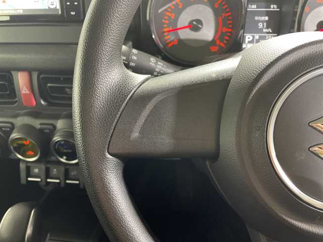 スズキ ジムニー XC 神奈川県 2020(令2)年 2万km ジャングルグリーン ・社外ナビ/・バックカメラ/AM/FM/フルセグ/Bluetooth/CD/DVD/・スズキセーフティーサポート/・D+N席シートヒーター/・ETＣ/・前後ドライブレコーダー/・純正フロアマット/・純正16ＡＷ/・オートライト/・スマートキー/・誤発進抑制機能/・車線逸脱警報機能/・ふらつき警報機能/・ハイビームアシスト/・先行車発進お知らせ機能/・標識認識機能/・オートライト